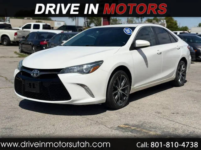 2016 Toyota Camry XSE FWD photo