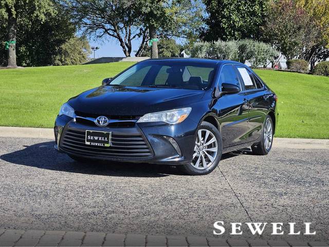 2016 Toyota Camry XLE FWD photo
