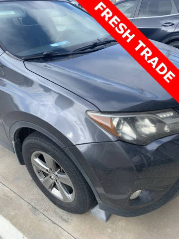 2015 Toyota RAV4 XLE AWD photo