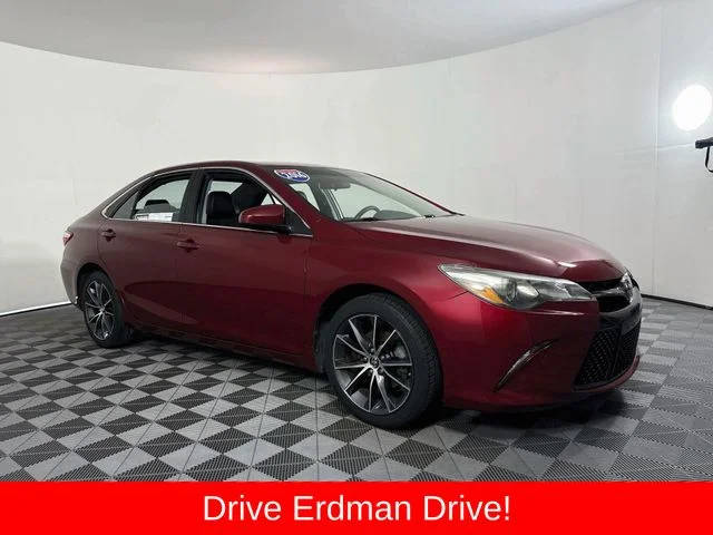 2016 Toyota Camry XSE FWD photo