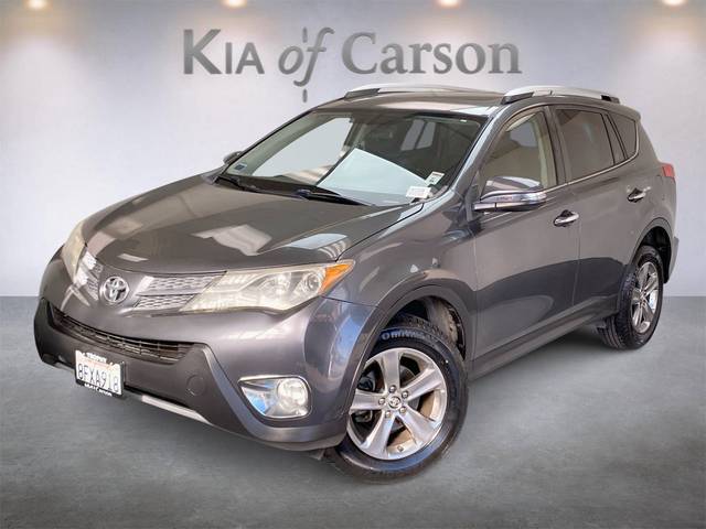 2015 Toyota RAV4 XLE FWD photo
