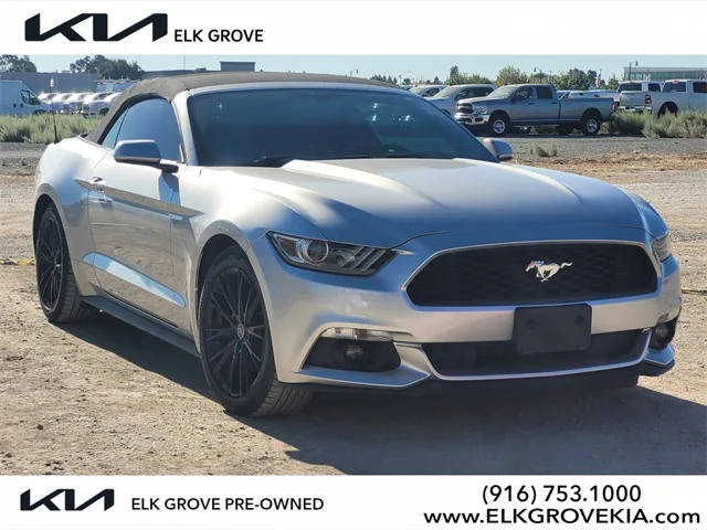 2015 Ford Mustang V6 RWD photo