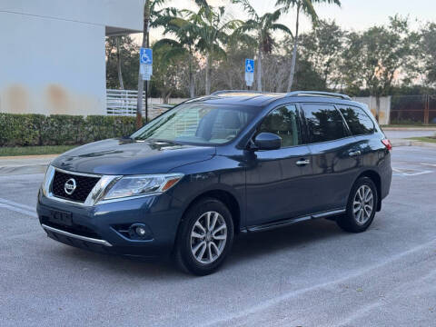2015 Nissan Pathfinder SV FWD photo