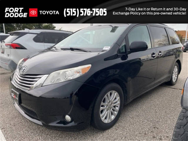 2015 Toyota Sienna XLE FWD photo
