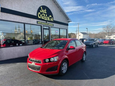 2016 Chevrolet Sonic LT FWD photo