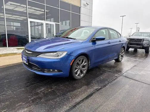 2015 Chrysler 200 S FWD photo