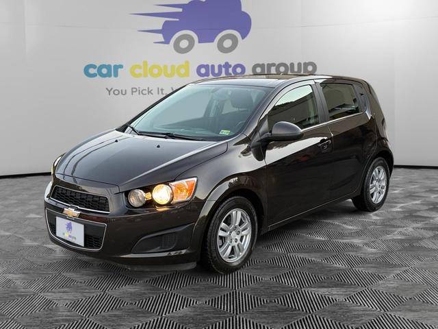 2016 Chevrolet Sonic LT FWD photo