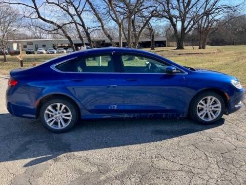 2016 Chrysler 200 Limited FWD photo