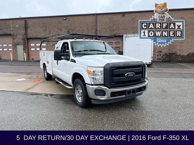 2016 Ford F-350 Super Duty XL RWD photo