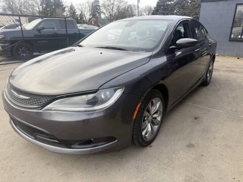 2016 Chrysler 200 S FWD photo