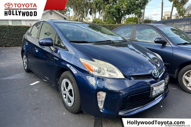2015 Toyota Prius Three FWD photo