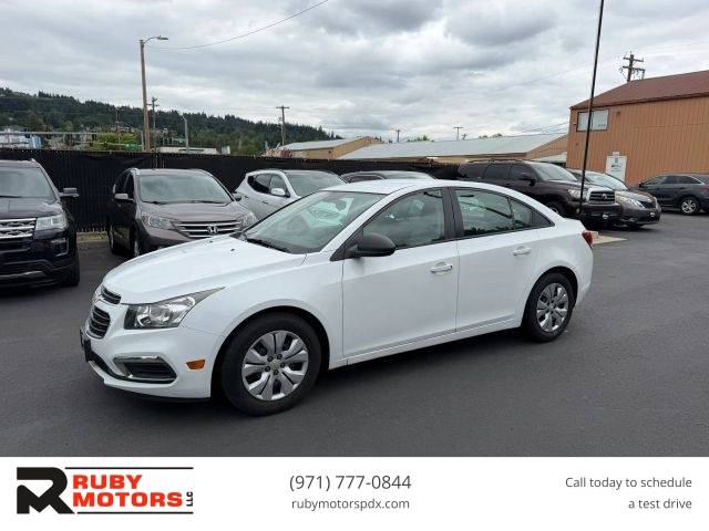2016 Chevrolet Cruze LS FWD photo