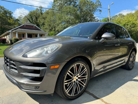 2016 Porsche Macan Turbo AWD photo