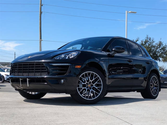 2016 Porsche Macan S AWD photo