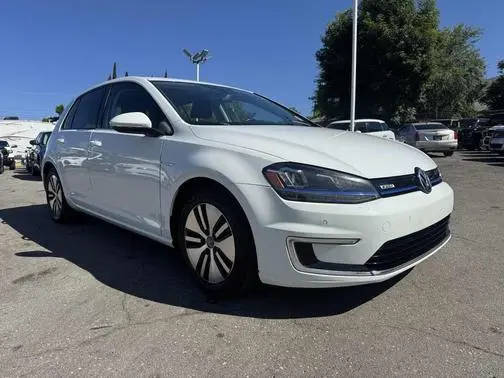 2015 Volkswagen e-Golf SEL Premium FWD photo