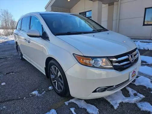 2015 Honda Odyssey Touring FWD photo