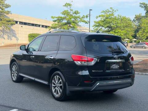 2015 Nissan Pathfinder S 4WD photo