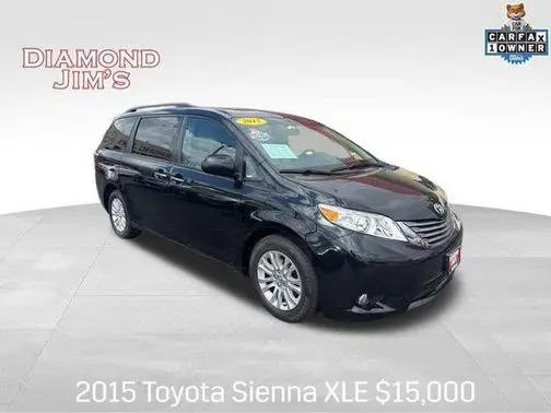 2015 Toyota Sienna XLE FWD photo