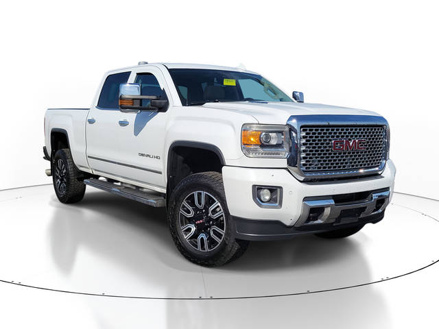 2015 GMC Sierra 2500HD Denali 4WD photo