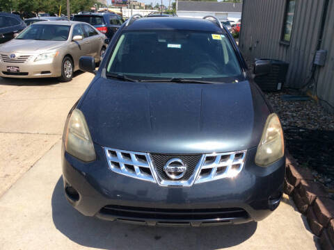 2015 Nissan Rogue Select S FWD photo