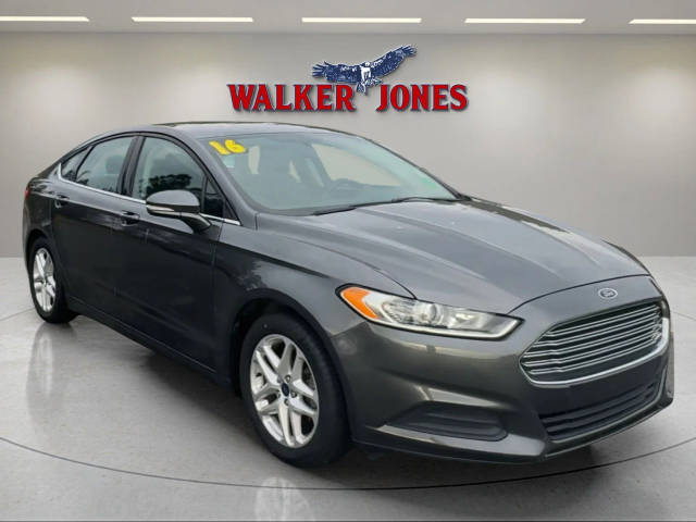2016 Ford Fusion SE FWD photo