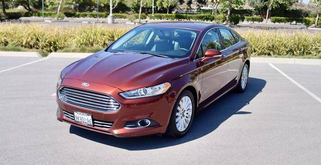 2016 Ford Fusion Energi SE Luxury FWD photo