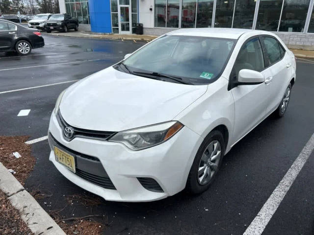 2015 Toyota Corolla LE FWD photo