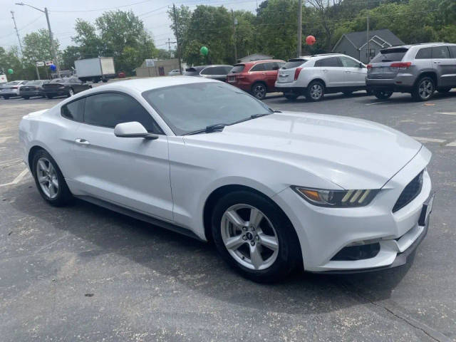 2015 Ford Mustang EcoBoost RWD photo