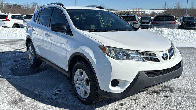 2015 Toyota RAV4 LE AWD photo
