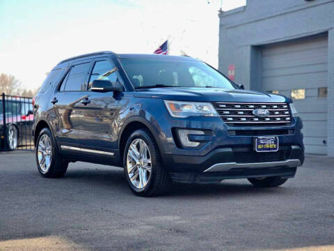 2016 Ford Explorer XLT 4WD photo