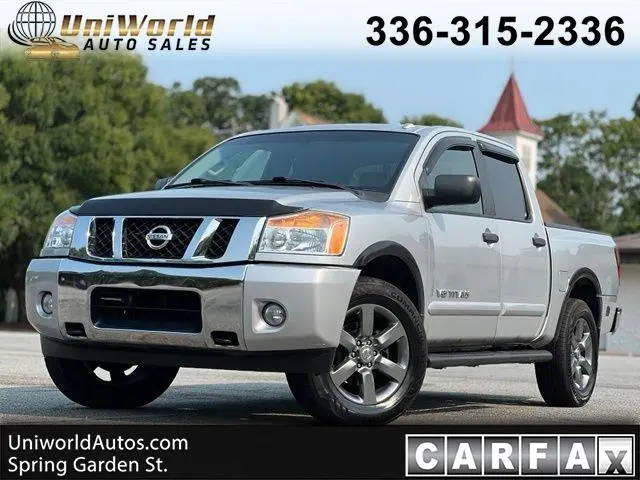 2015 Nissan Titan SV 4WD photo