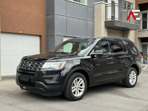 2016 Ford Explorer Base 4WD photo