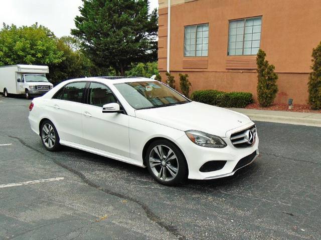 2016 Mercedes-Benz E-Class E 350 Sport RWD photo