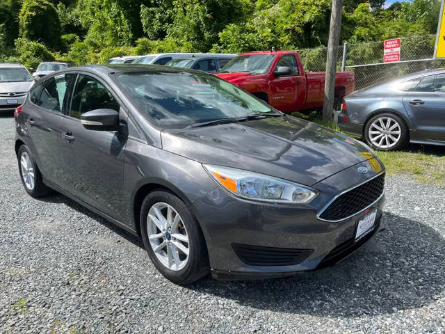 2015 Ford Focus SE FWD photo