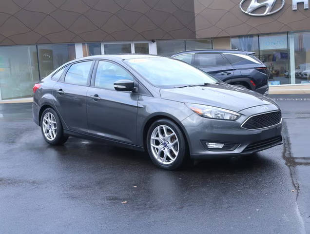 2015 Ford Focus SE FWD photo