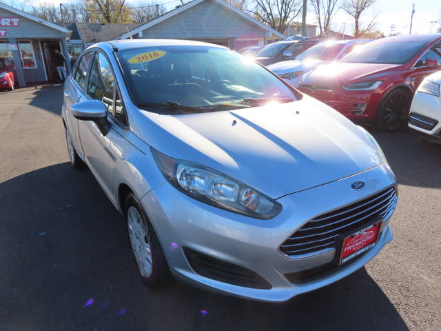 2016 Ford Fiesta S FWD photo