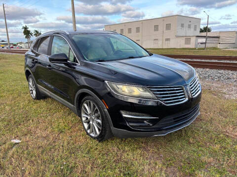 2016 Lincoln MKC Reserve FWD photo
