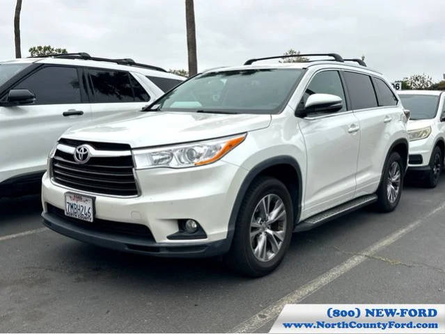 2015 Toyota Highlander XLE FWD photo