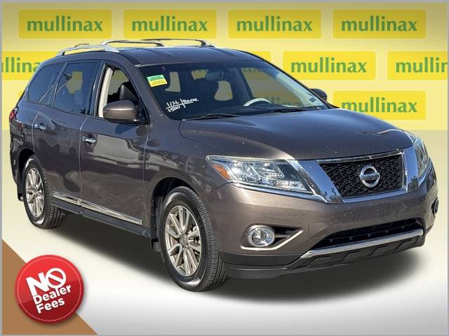 2015 Nissan Pathfinder SL FWD photo