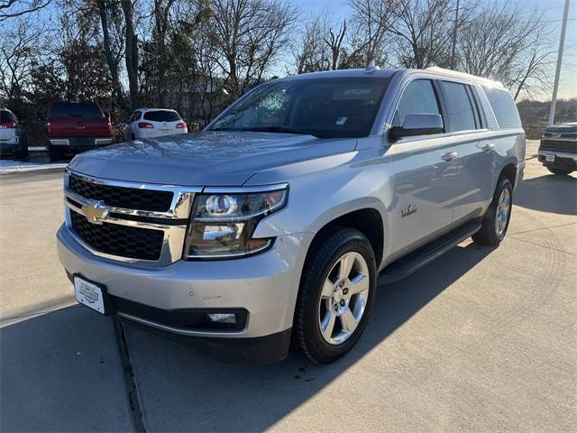 2016 Chevrolet Suburban LT RWD photo