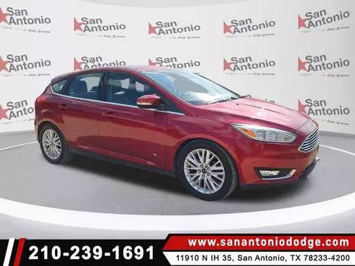 2015 Ford Focus Titanium FWD photo