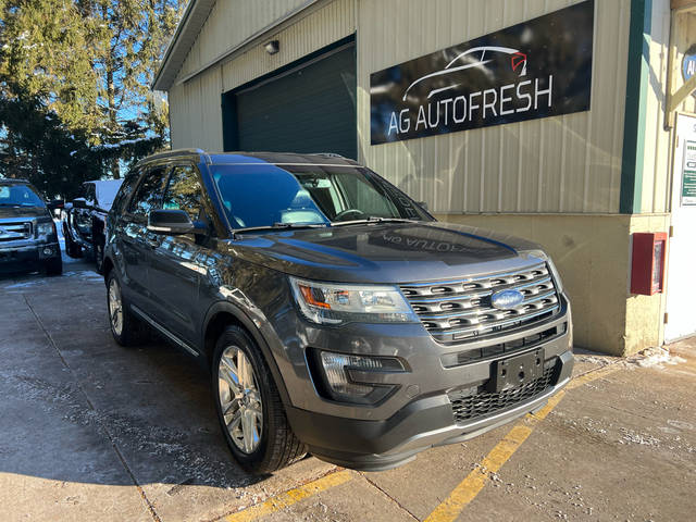 2016 Ford Explorer XLT 4WD photo