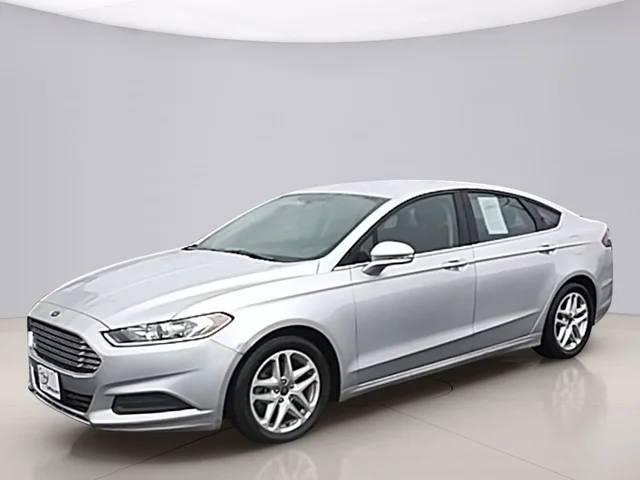 2016 Ford Fusion SE FWD photo