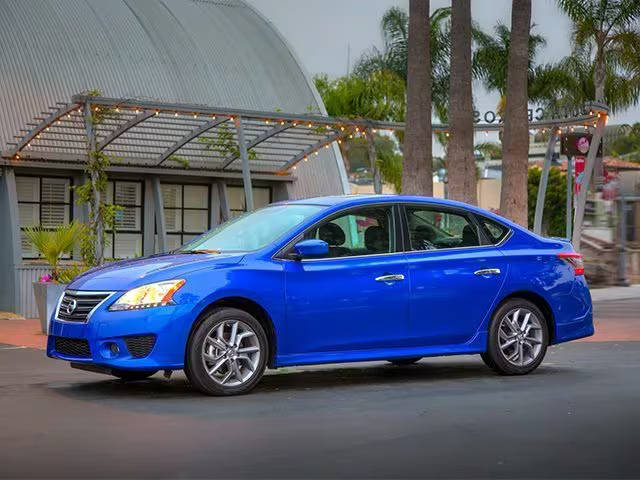 2015 Nissan Sentra SR FWD photo