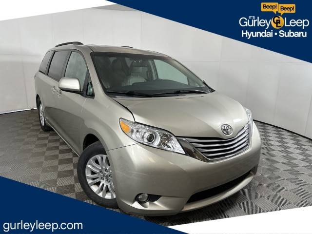 2015 Toyota Sienna XLE Premium FWD photo