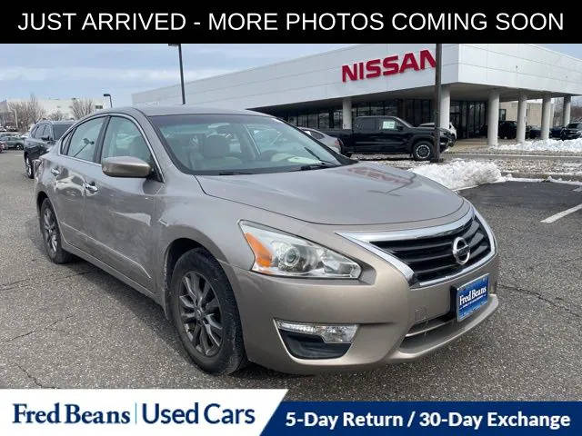 2015 Nissan Altima 2.5 S FWD photo