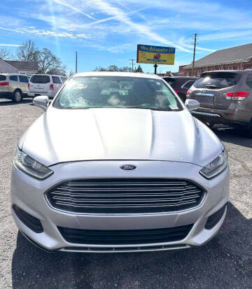 2016 Ford Fusion SE FWD photo