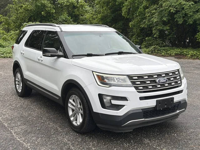 2016 Ford Explorer XLT FWD photo