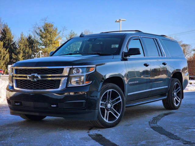 2016 Chevrolet Suburban LT 4WD photo
