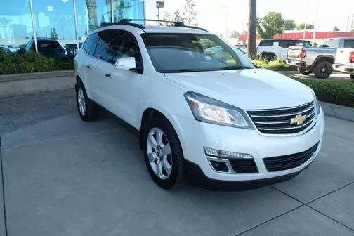 2016 Chevrolet Traverse LT FWD photo